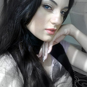 Profile of Sadia Khan Model & Actress Bio & Pics