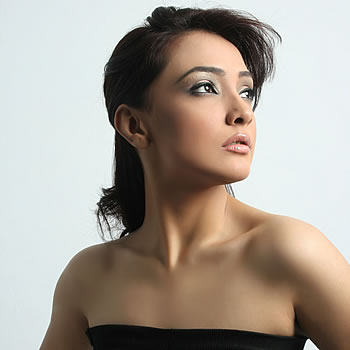 Amna Karim Pakistani Female Fashion Model
