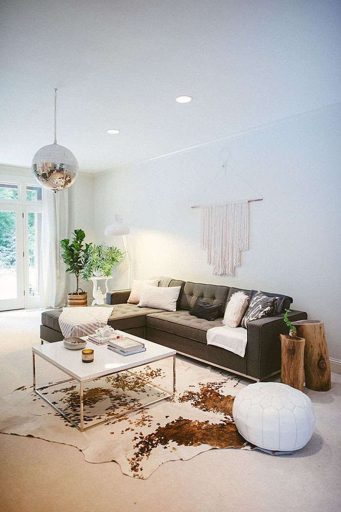 10 Ideas For Decorating With Cowhide Rugs