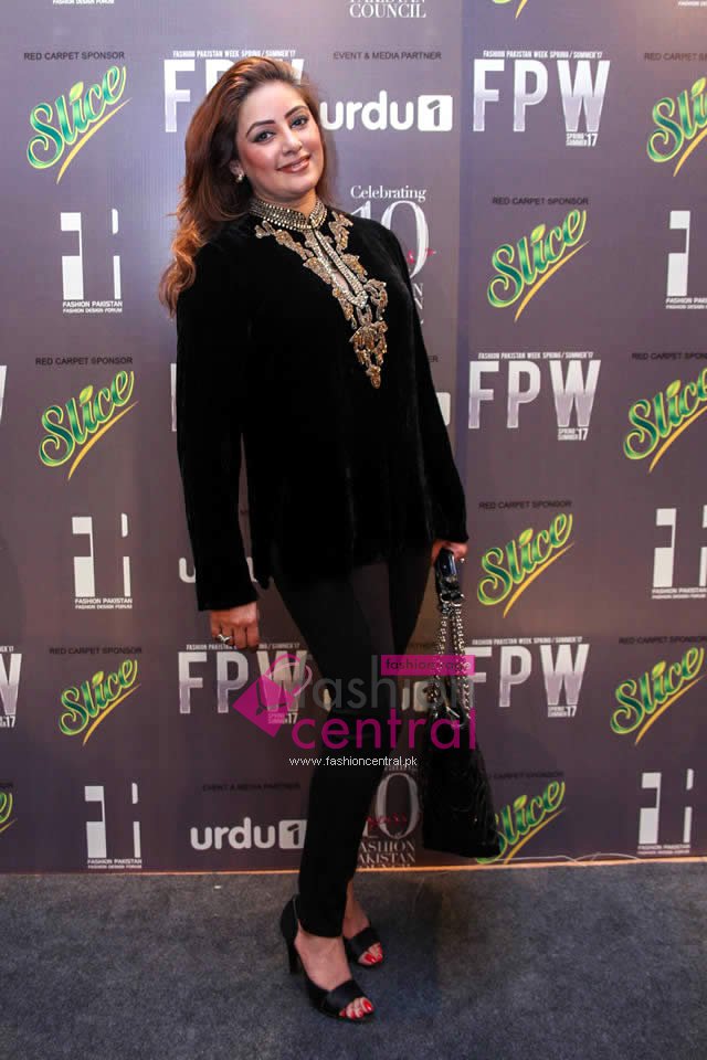 Fashion Pakistan Week 2017 - Red Carpet