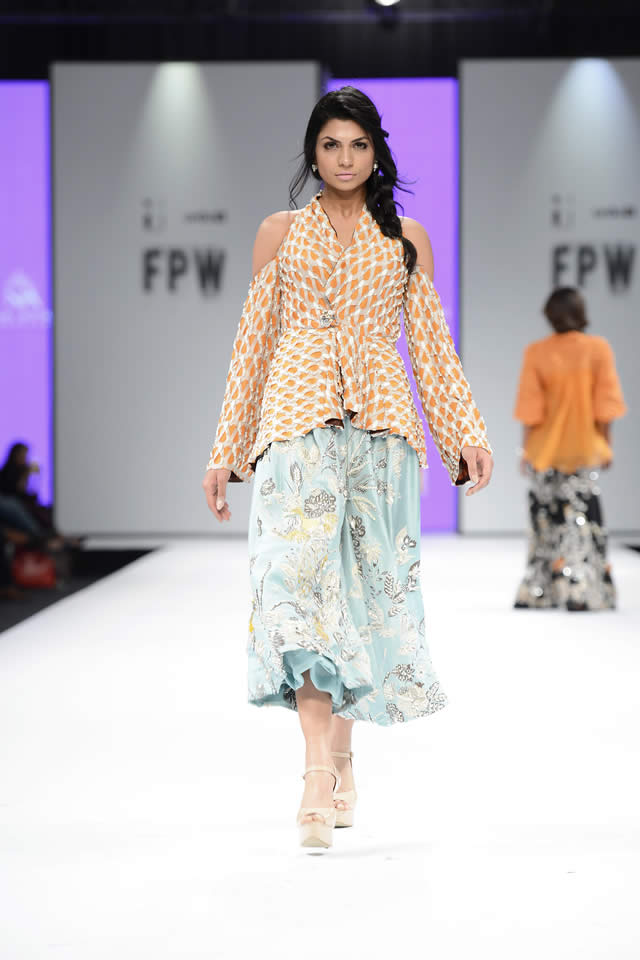 FPW 2017 Nida Azwer Dresses Gallery