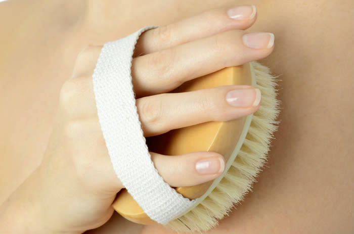 Reduces Cellulite Dry Brushing