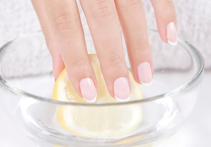 Rejuvenating manicure