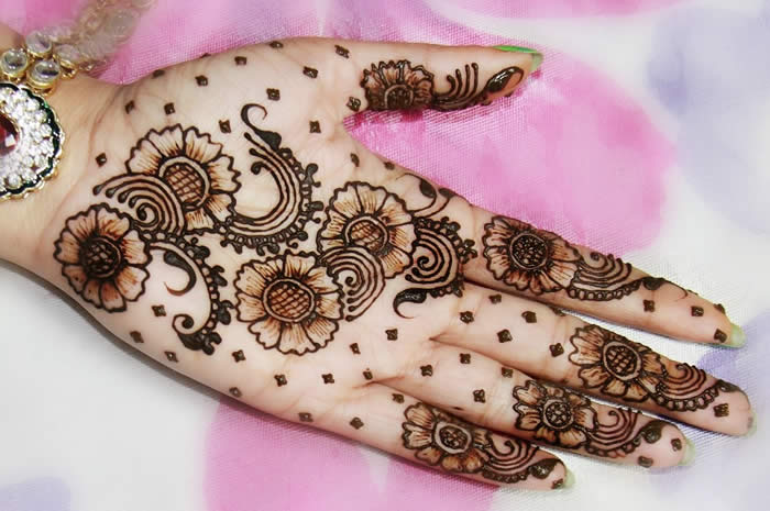 floral mehendi designs