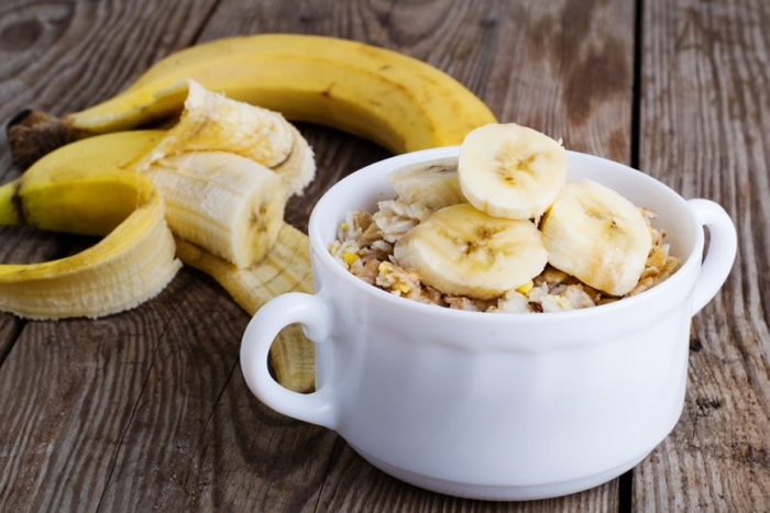 Scrub Away With A Desi Mask Of Oats, Milk & Banana