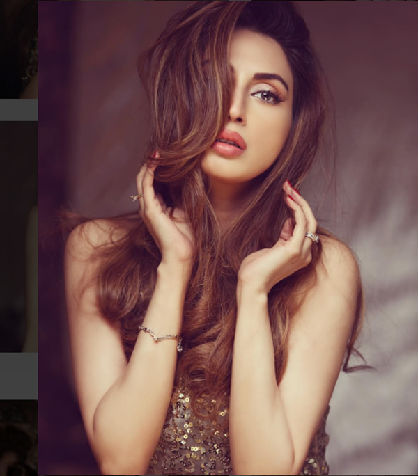 Iman Ali Looking Hot in This Recent Photoshoot