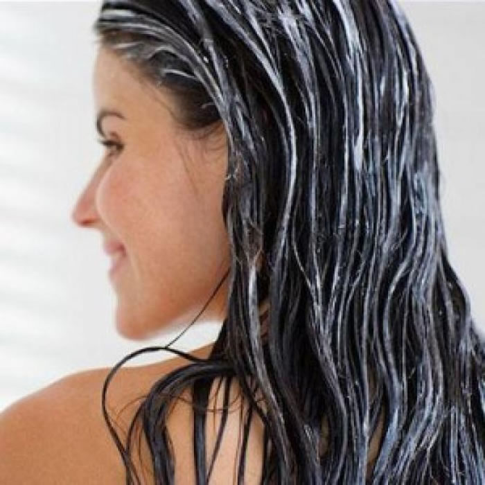 Treats Dandruff and prevents hair loss