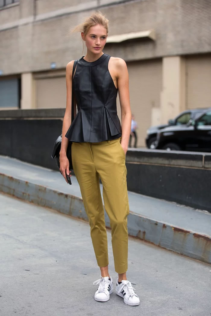 Sleeveless Work Outfit Ideas