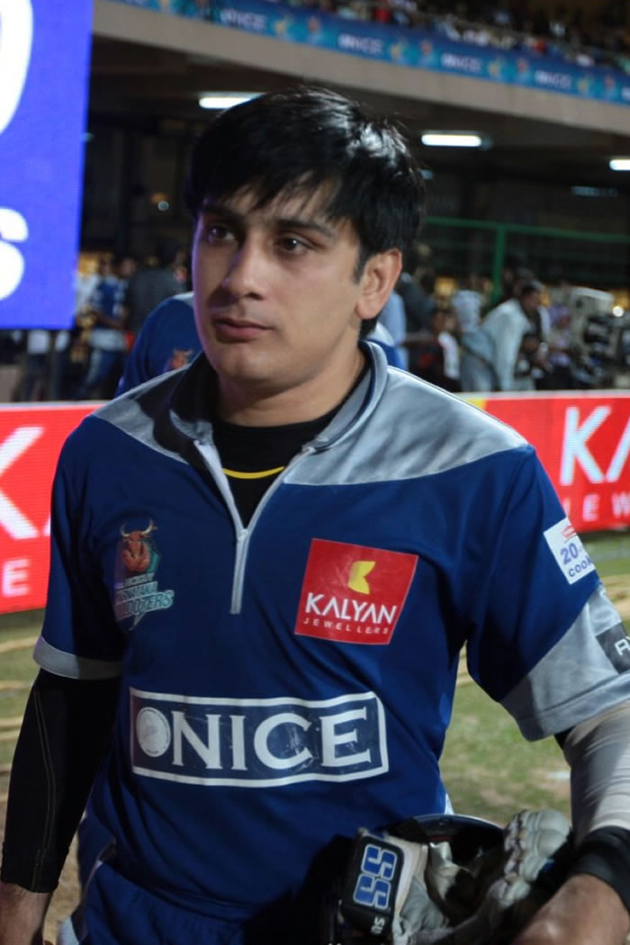 Kannada Actor Cricketer Dhruv Sharma Passes Away