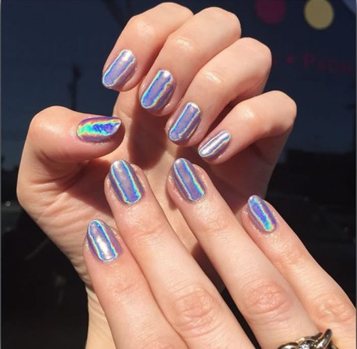 6 Trending Chrome Nail Polish Ideas You Can’t Miss