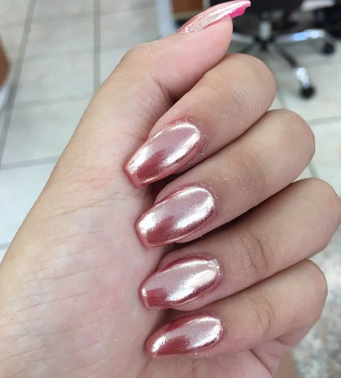 6 Trending Chrome Nail Polish Ideas You Can’t Miss