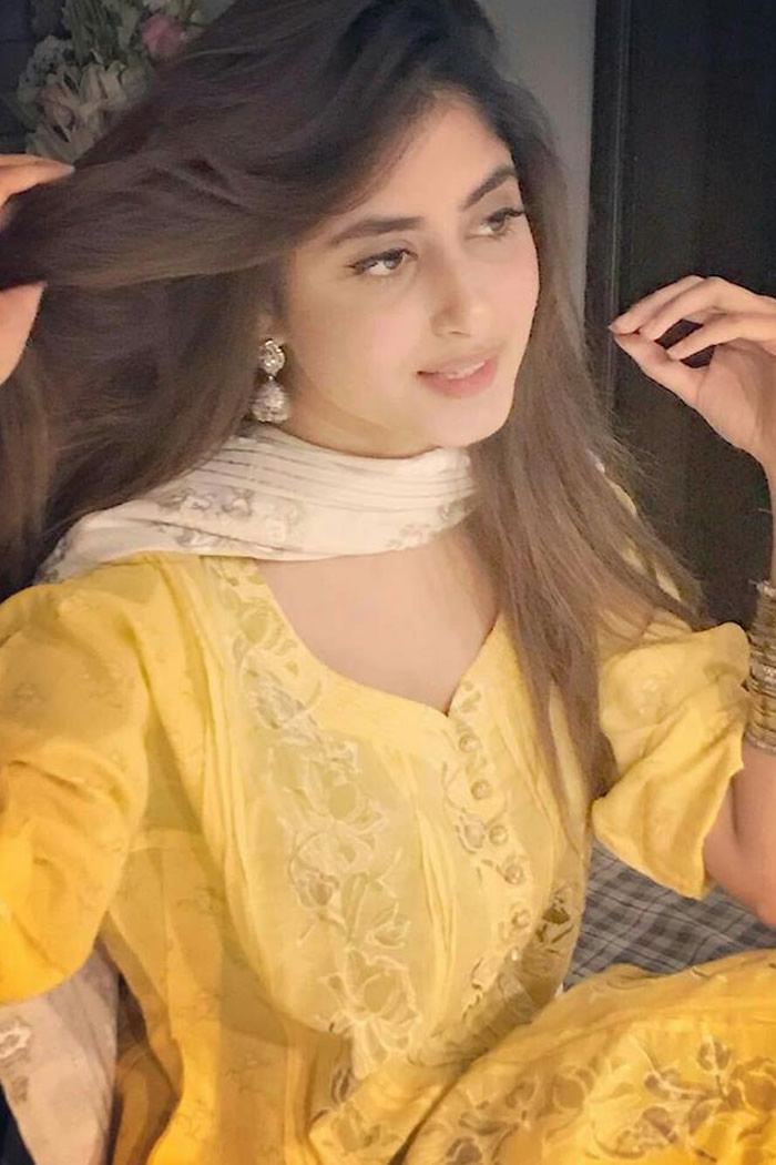 Sajal Ali Picture Sparks Controversy On Social Media