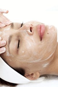 6 Home Remedies With Which You Can Get Rid Of Expensive Beauty Products