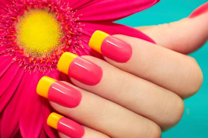 Gel Nail Art Or Acrylic Nail Art? Here's What You Need To Choose For Yourself!