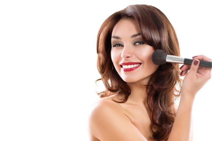 7 Makeup Essentials Every Bride Must Have In Her Winter Vanity Case