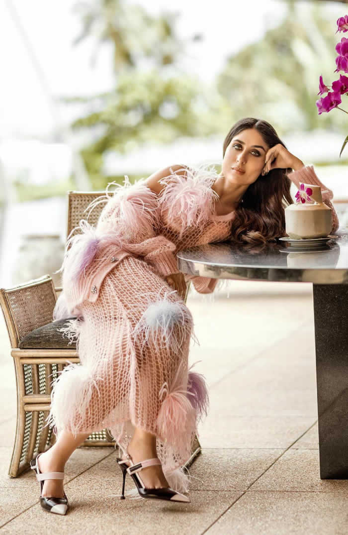 Kareena Kapoor Sizzling Hot VOGUE Photoshoot 2018