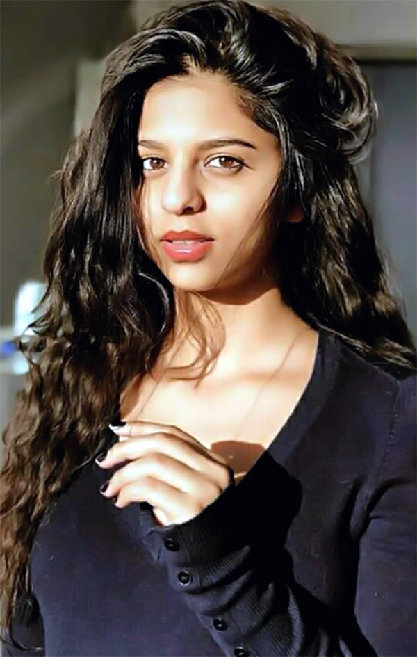 Shahrukh khan's Daughter Suhana Stuns in Latest Photo shoot!