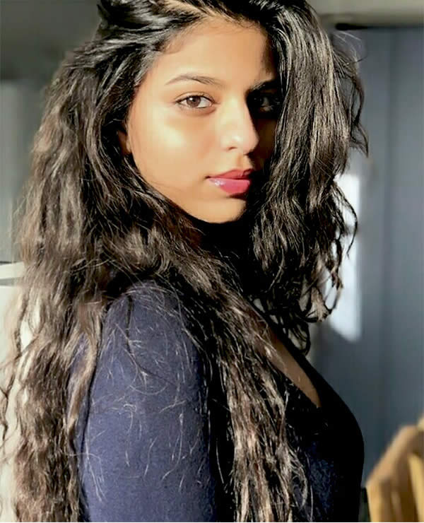 Shahrukh khan's Daughter Suhana Stuns in Latest Photo shoot!