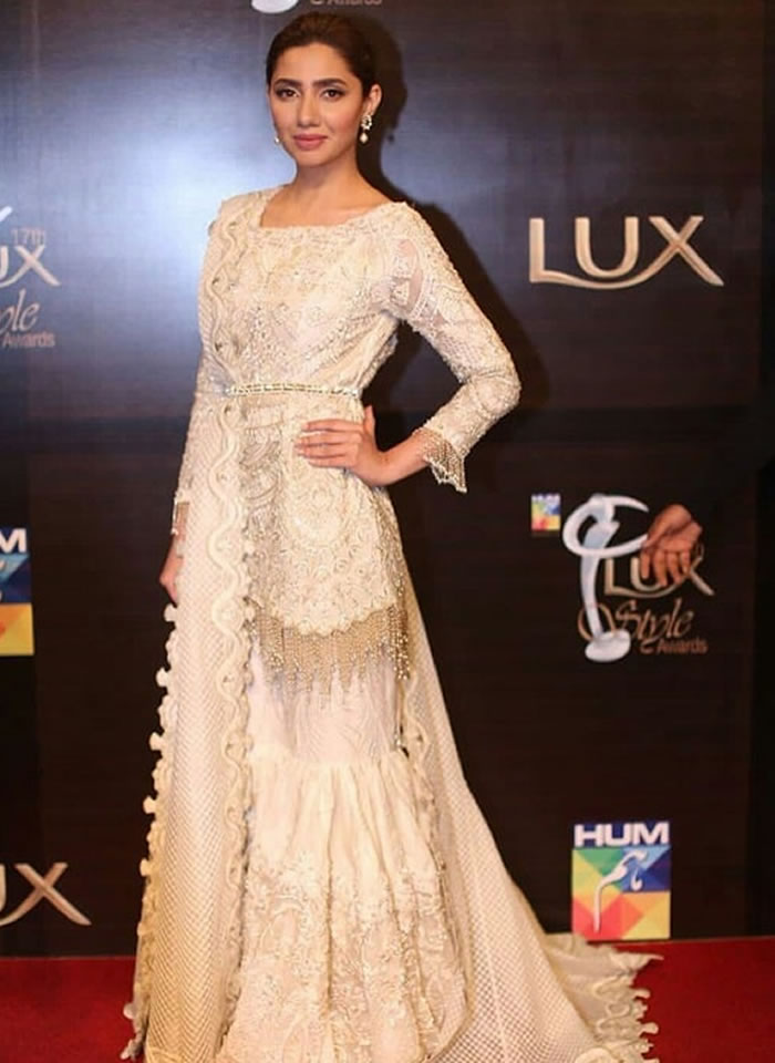 Mahira Khan Lux Style Awards