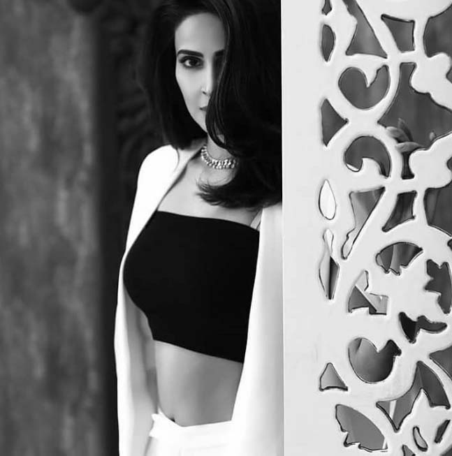 Saba Qamar Had a Pretty Bold Photoshoot