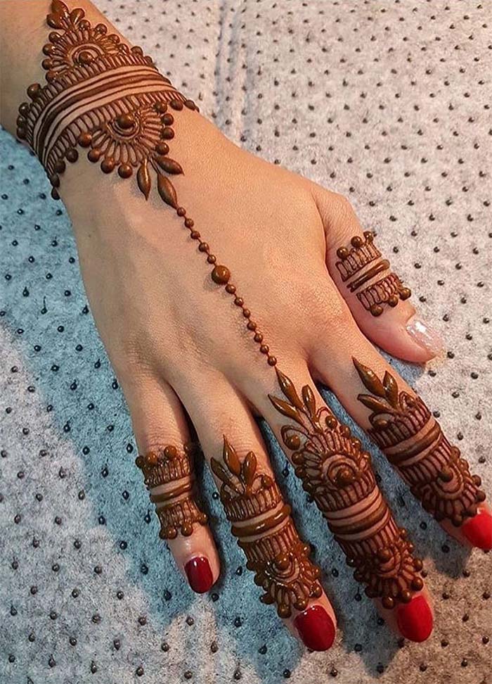 Importance of Mehndi in Pakistani Culture