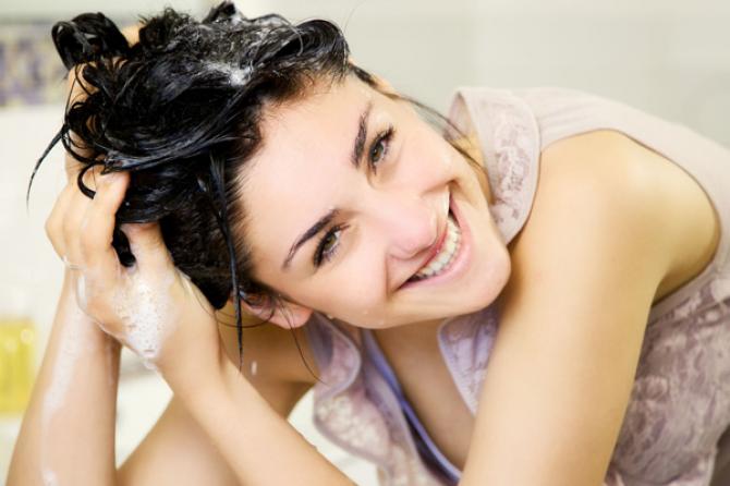 7 Common Hair Washing Mistakes That Most Women Make In The Shower