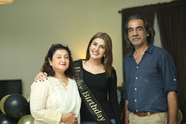 Kubra Khan Birthday Party Pictures – Fashion Central