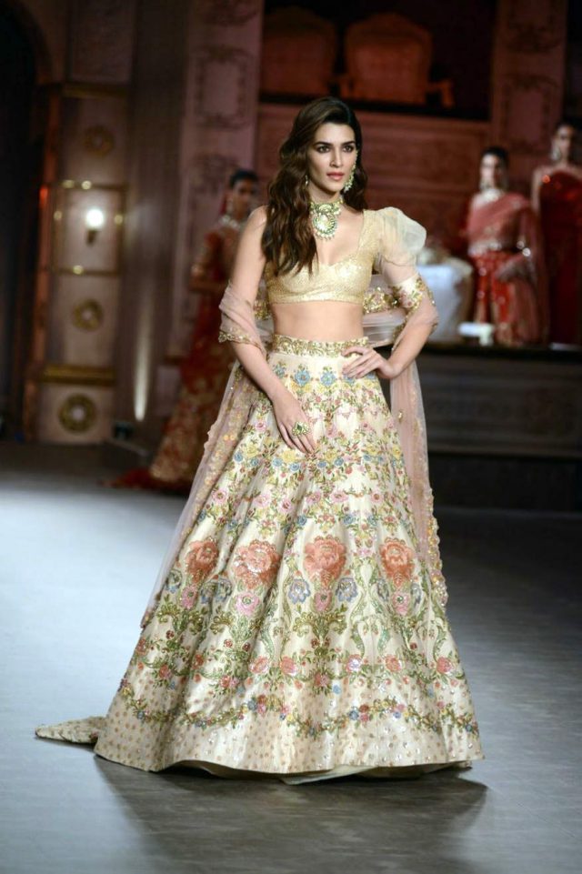 india couture week 2019,india couture week,bollywood news,bollywood,india couture week (icw),kiara advani at india couture week 2019,bollywood latest news,bollywood news in hindi,lakme fashion week 2019,indian couture week,lakme fashion week,bollywood gossip,bollywood gossips,indian couture week 2019 dates,kiara advani on india couture week,indian couture week 2019,bollywood actress india couture week 2019,india couture week,bollywood news,bollywood,india couture week (icw),kiara advani at india couture week 2019,bollywood latest news,bollywood news in hindi,lakme fashion week 2019,indian couture week,lakme fashion week,bollywood gossip,bollywood gossips,indian couture week 2019 dates,kiara advani on india couture week,indian couture week 2019,bollywood actress