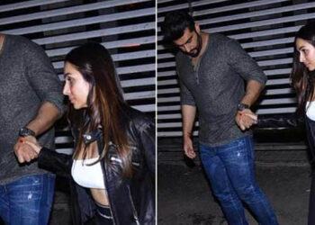 Drunk Malaika Arora Helped To WALK Arjun Kapoor
