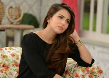 Ushna Shah Apologises to Doctors after Social Media Outrage