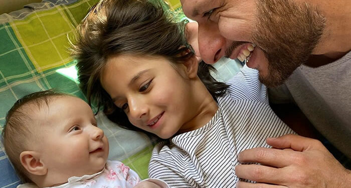 Shahid Afridi Expresses Love for his Daughters in an Emotional Note