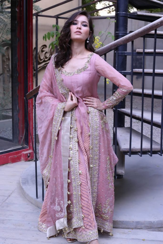 nida azwer party wear