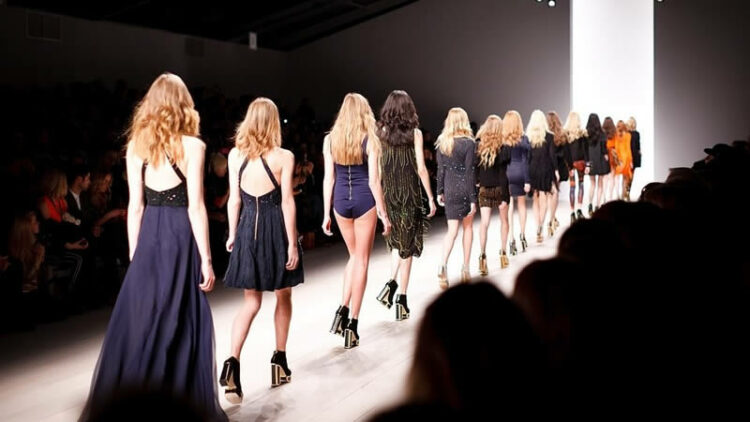 How to get Latest Fashion Awareness from Fashion Shows?