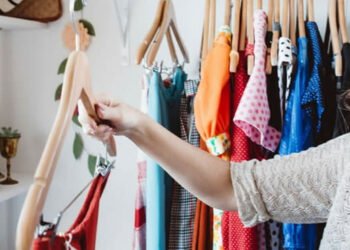 How to Turn Fashion Into an Income Generator