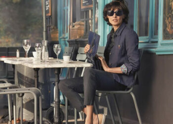 How Can a Woman Over 50 Look Classy and Elegant?