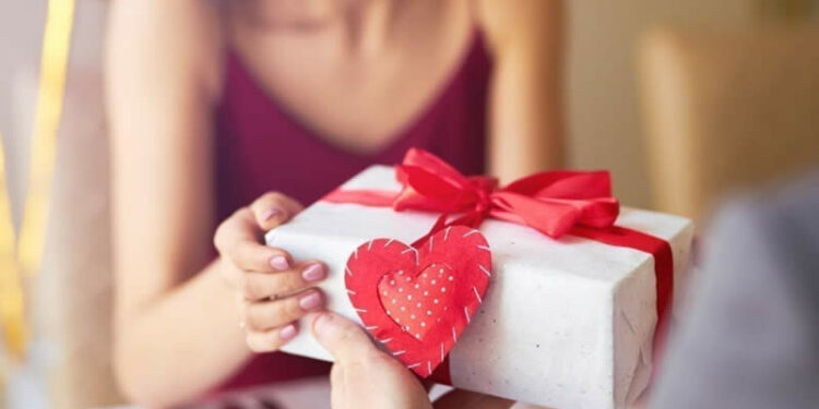 7 Creative Valentine’s Day Gift Ideas for Her and Him