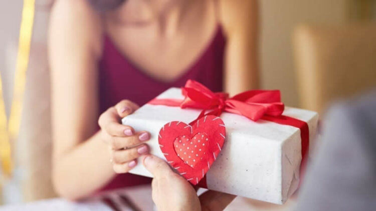 7 Creative Valentine’s Day Gift Ideas for Her and Him