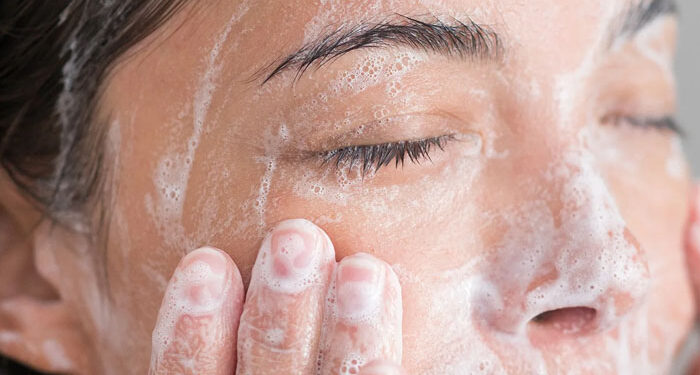 DIY Dragon Fruit Exfoliating Body Pack for Soft and Fresh Skin