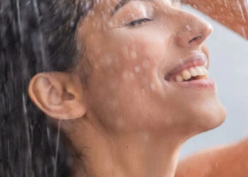How To Make Shampoo, Conditioner, And Hair Mask From Reetha Seeds