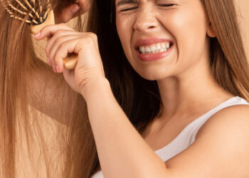 Homemade Natural Hair Detangler: 10 Recipes and Step-by-Step Instructions