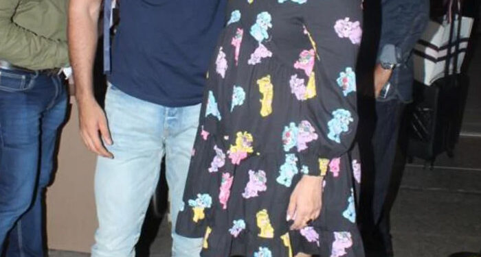 Ranbir Kapoor opens the door for mom-to-be Alia Bhatt and walks behind her at the airport