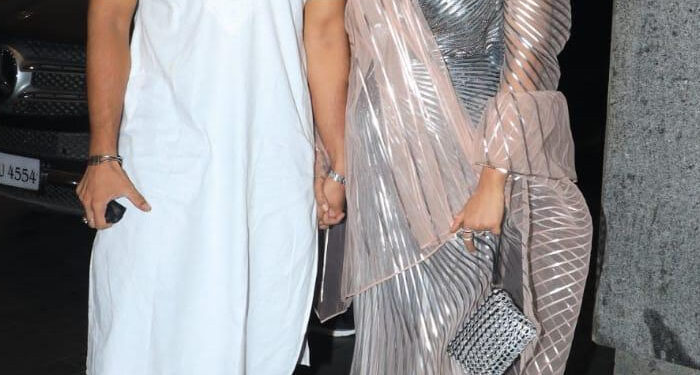 Richa Chadda Hiding Her Baby Bump with her Saree Pallu as she is Pregnant before getting Married
