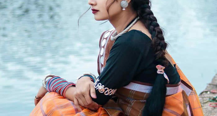 Stylish Ways to Accessorise Your Saree