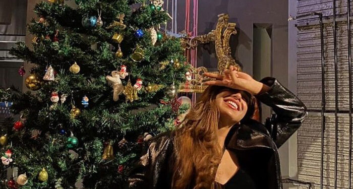 Stunning Pictures of Pakistani Celebrities Celebrate Christmas
