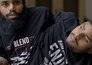 Conjoined twin electricians spark outrage after finding they are paid a single salary