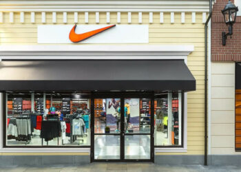canada nike store