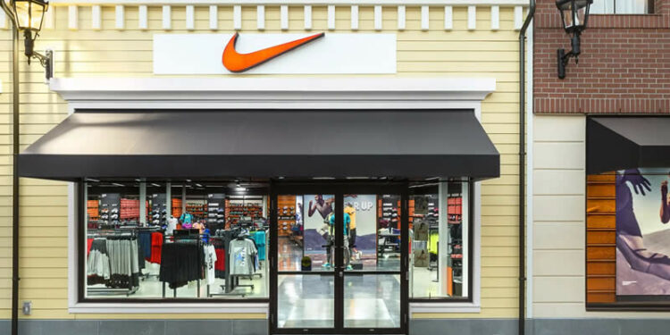 canada nike store