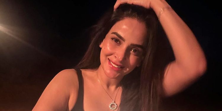 Saba Qamar